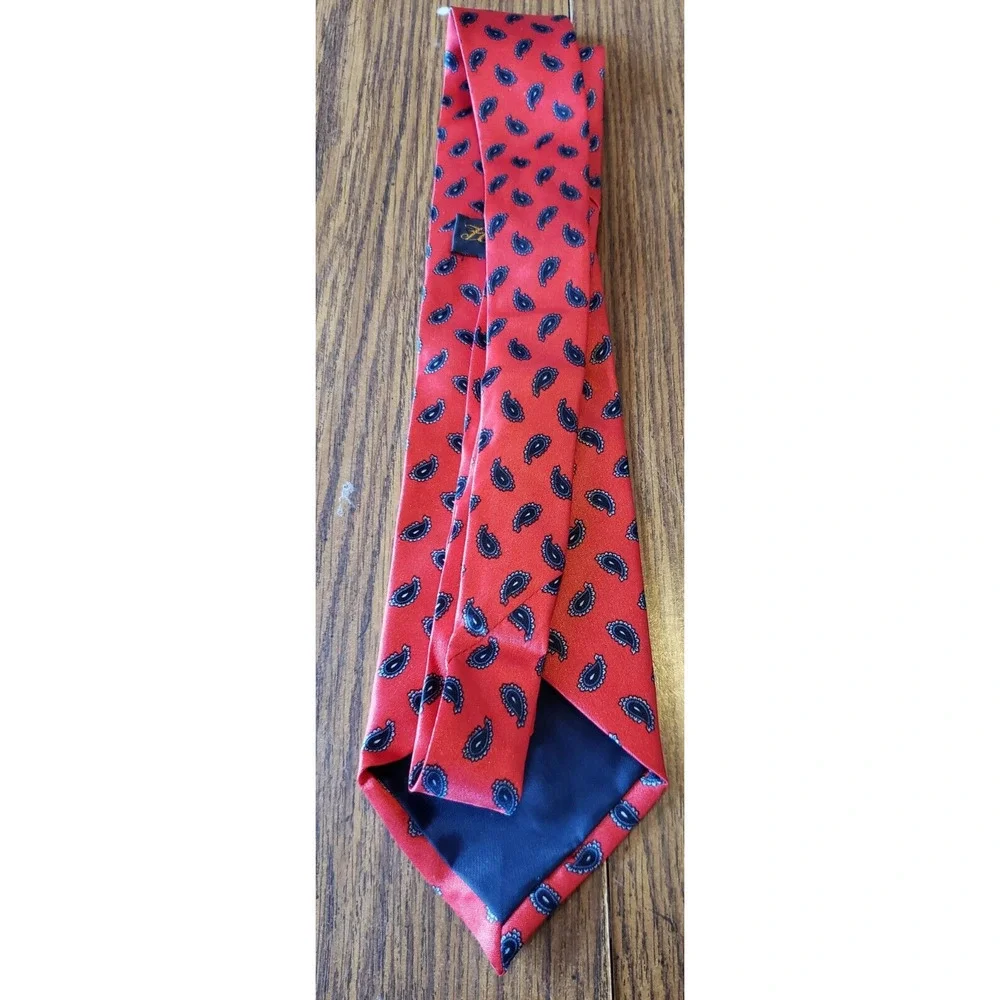Florence & K Inc Red and Black Paisley Pattern Neck Tie Vintage Florence Silk
